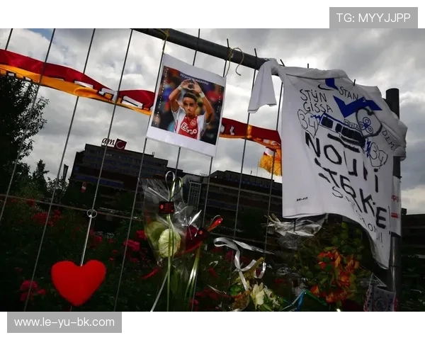 阿贾克斯青训超新星崭露头角曝光 阿贾克斯青训超新星崭露头角曝光